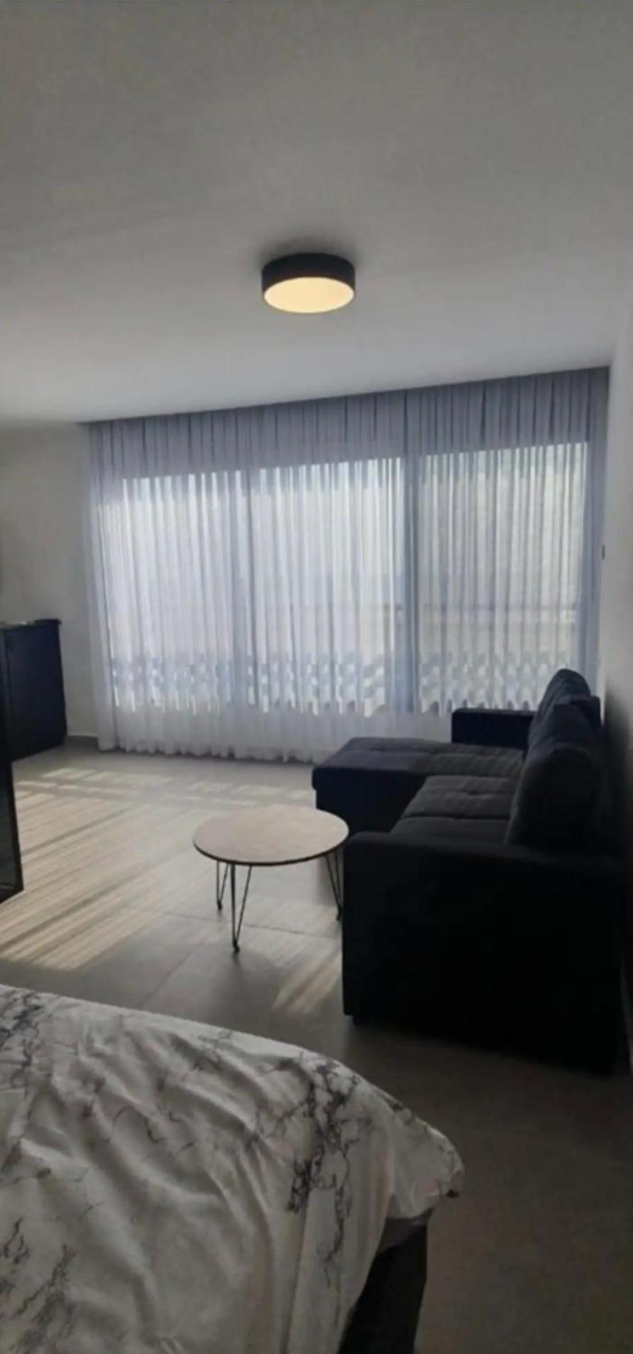 Apartamento Ryo 11 דירת נופש חדשה על חוף הים נוף לים Bat Yam Exterior foto